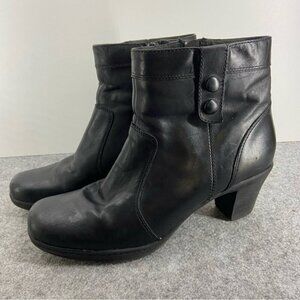 Clarks Gorgeous Black Leather Ankle Boots Women’s Size 9M